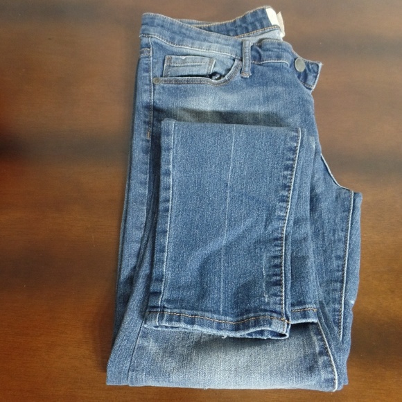 Jeans - - Picture 1 of 7